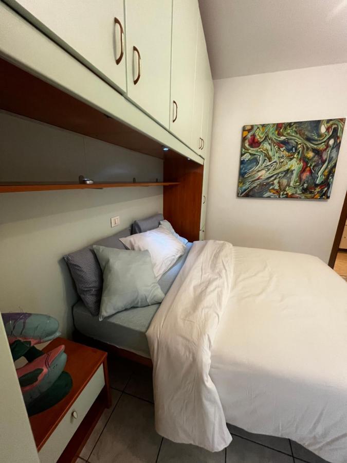 Appart 21 Artistic Beach Apartment Lignano Sabbiadoro Eksteriør bilde